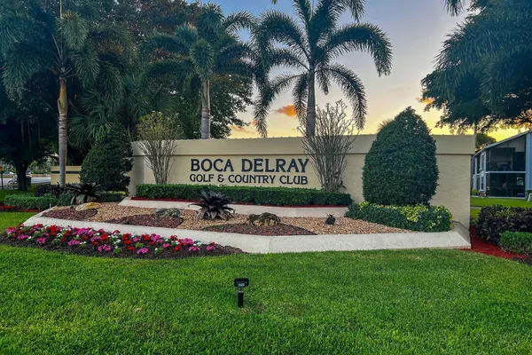 Property Slideshow image 2 of 48 | 5021 oak hill ln apt 115, Delray Beach, FL, 33484