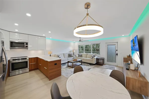 Property Slideshow image 2 of 56 | 3034 berkshire b # 3034, Deerfield Beach, FL, 33442