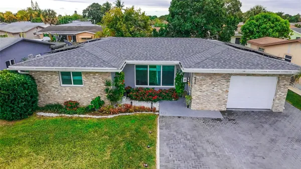 Property Slideshow image 2 of 63 | 6820 margate blvd, Margate, FL, 33063