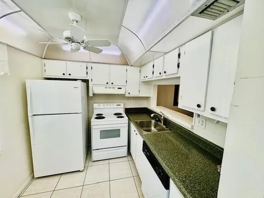 Property Slideshow image 3 of 28 | 9401 lime bay blvd 114, Tamarac, FL, 33321