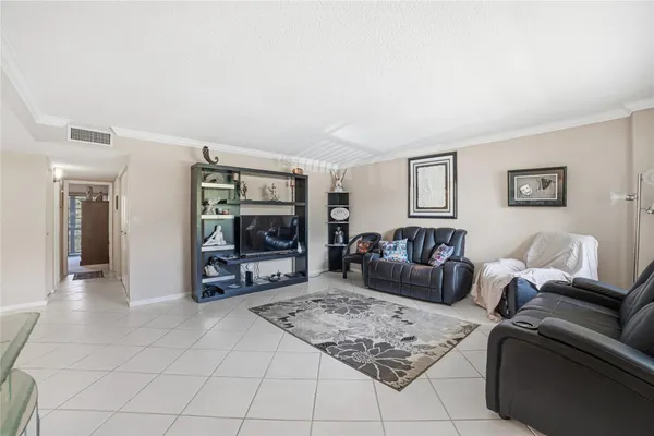 Property Slideshow image 3 of 48 | 7544 ashmont cir 202, Tamarac, FL, 33321