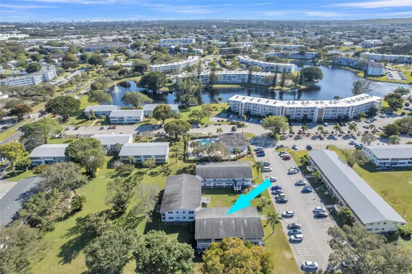 Property Slideshow image 3 of 31 | 176 westbury j # 176, Deerfield Beach, FL, 33442