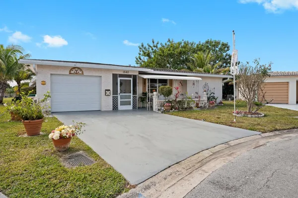 Property Slideshow image 2 of 26 | 1540 nw 70th ter, Margate, FL, 33063