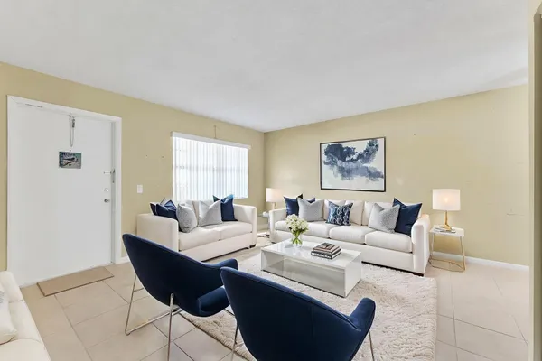 Property Slideshow image 2 of 30 | 331 nw 76th ave apt 104, Margate, FL, 33063