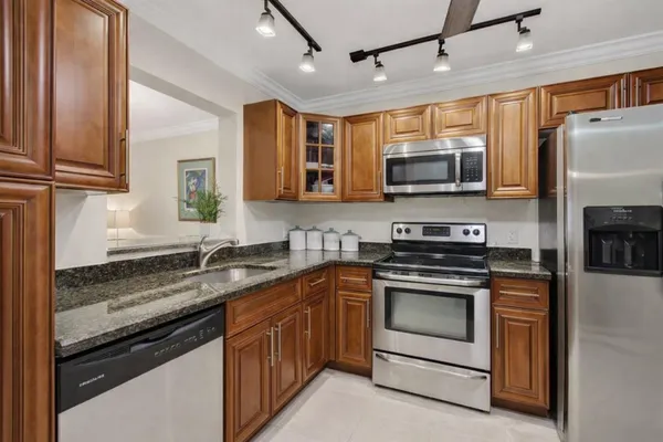 Property Slideshow image 2 of 44 | 19000 stewart cir 4, Boca Raton, FL, 33496