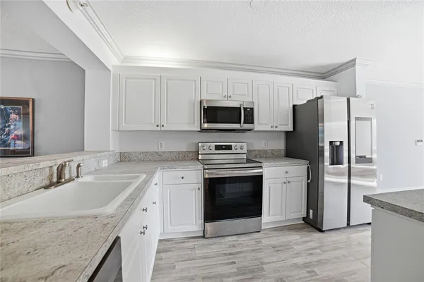 Property Slideshow image 2 of 28 | 7763 southampton ter 201, Tamarac, FL, 33321