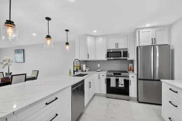 Property Slideshow image 3 of 48 | 2300 ne 1st ln 201, Boynton Beach, FL, 33435