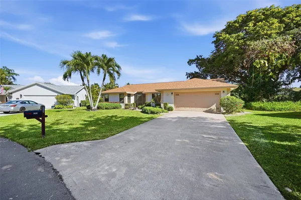 Property Slideshow image 2 of 59 | 2805 nw 15th st, Delray Beach, FL, 33445
