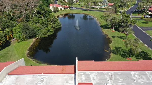 Property Slideshow image 3 of 37 | 8460 casa del lago e, Boca Raton, FL, 33433