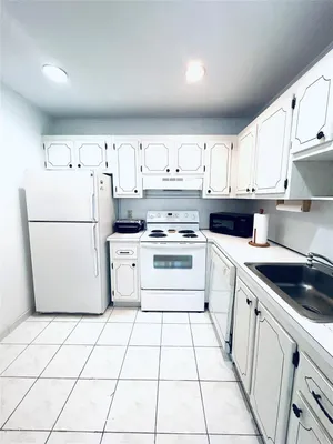 Property Slideshow image 2 of 18 | 226 brittany 226, Delray Beach, FL, 33446