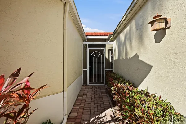 Property Slideshow image 3 of 38 | 6145 lake hibiscus dr 6145, Delray Beach, FL, 33484