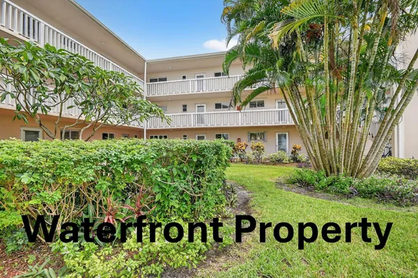 Property Slideshow image 2 of 69 | 2856 garden dr 310, Lake Worth, FL, 33461