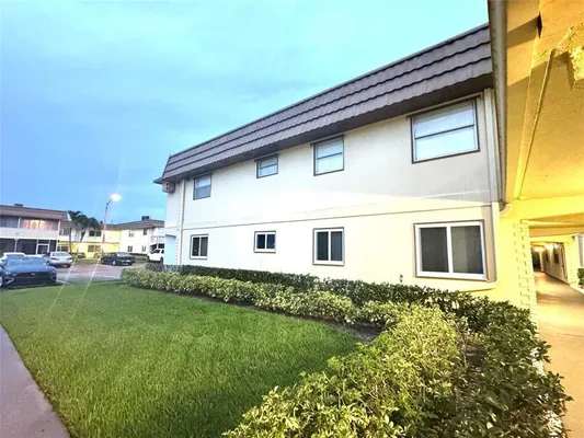 Property Slideshow image 2 of 8 | 172 d saxony 172, Delray Beach, FL, 33446