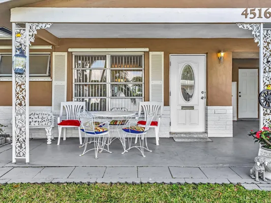 Property Slideshow image 2 of 34 | 4516 nw 46th st, Tamarac, FL, 33319