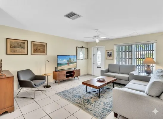 Property Slideshow image 3 of 34 | 4516 nw 46th st, Tamarac, FL, 33319