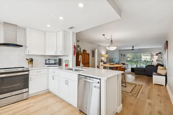 Property Slideshow image 3 of 17 | 2202 lucaya bnd l2, Coconut Creek, FL, 33066