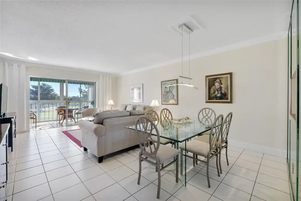 Property Slideshow image 3 of 22 | 7787 golf circle dr 312, Margate, FL, 33063