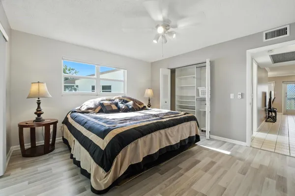 Property Slideshow image 3 of 32 | 61 somerset c 61, West Palm Beach, FL, 33417