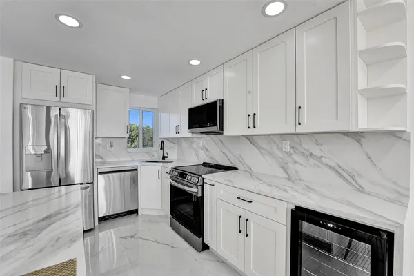 Property Slideshow image 2 of 46 | 8900 washington blvd 506a, Hollywood, FL, 33025
