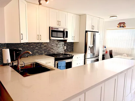 Property Slideshow image 2 of 10 | 23099 barwood ln 308, Boca Raton, FL, 33428