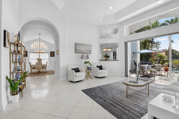 Property Slideshow image 3 of 49 | 11413 ohanu cir, Boynton Beach, FL, 33437