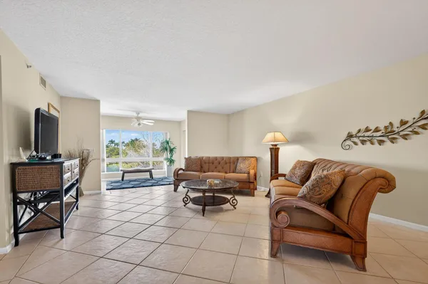 Property Slideshow image 2 of 73 | 5906 crystal shores dr 404, Boynton Beach, FL, 33437
