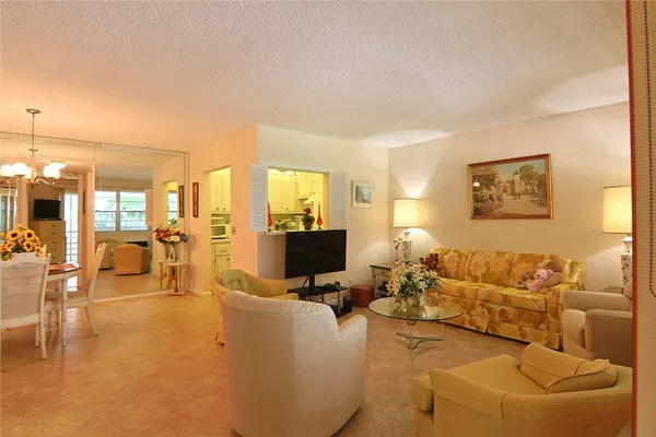 Property Slideshow image 3 of 24 | 29 richmond d 29, Deerfield Beach, FL, 33442