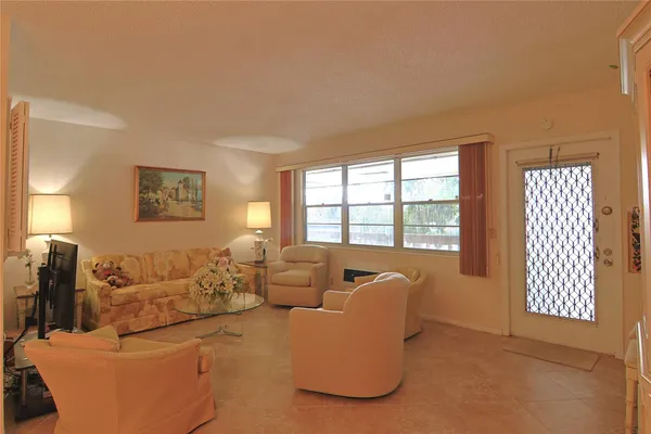 Property Slideshow image 2 of 24 | 29 richmond d 29, Deerfield Beach, FL, 33442