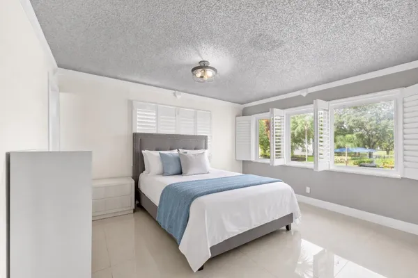 Property Slideshow image 2 of 13 | 8941 s hollybrook blvd 205, Pembroke Pines, FL, 33025