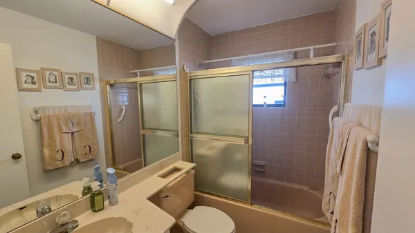 Property Slideshow image 3 of 19 | 1719 sw 19th ave, Deerfield Beach, FL, 33442