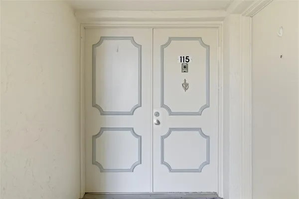 Property Slideshow image 3 of 31 | 6768 10th ave 115, Lake Worth, FL, 33467