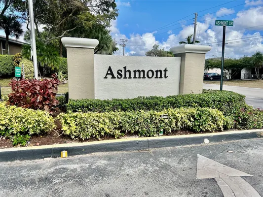 Property Slideshow image 2 of 24 | 7426 ashmont cir 211, Tamarac, FL, 33321