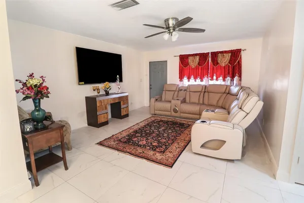 Property Slideshow image 3 of 12 | 6715 nw 12th st, Margate, FL, 33063