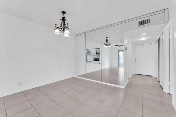 Property Slideshow image 2 of 22 | 601 nw 78th ter 203, Margate, FL, 33063