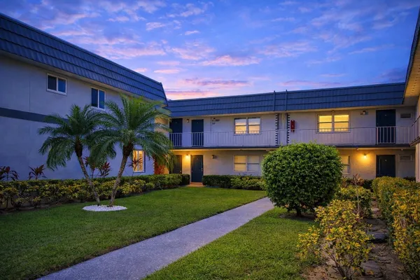 Property Slideshow image 2 of 39 | 357 saxony h 357, Delray Beach, FL, 33446