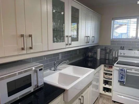 Property Slideshow image 2 of 19 | 2566 garden dr 108, Lake Worth, FL, 33461