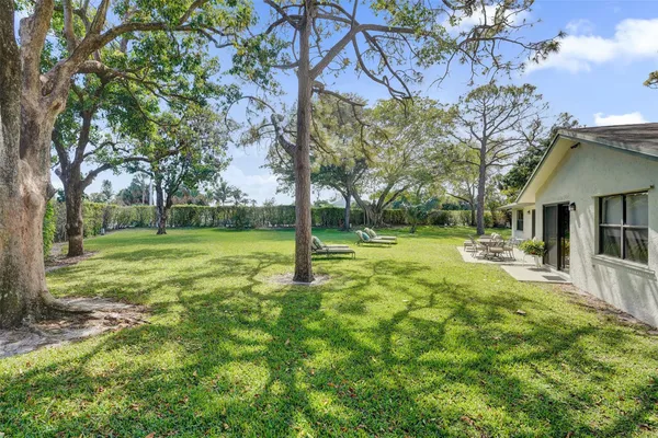 Property Slideshow image 2 of 29 | 715 nw 23rd ln, Delray Beach, FL, 33445