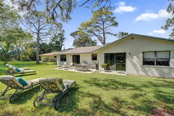 Property Slideshow image 3 of 29 | 715 nw 23rd ln, Delray Beach, FL, 33445