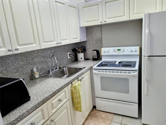 Property Slideshow image 3 of 32 | 3009 ellesmere a 3009, Deerfield Beach, FL, 33442