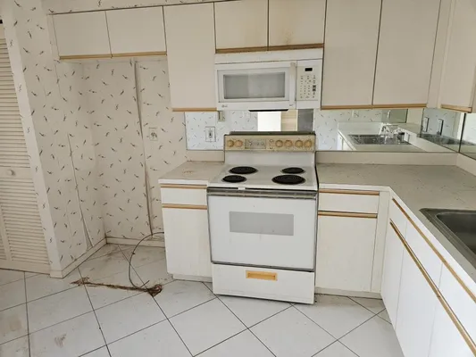 Property Slideshow image 3 of 15 | 6065 pointe regal cir 105, Delray Beach, FL, 33484