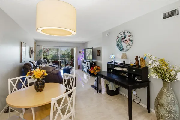 Property Slideshow image 3 of 38 | 2300 sw 22nd ave 112, Delray Beach, FL, 33445
