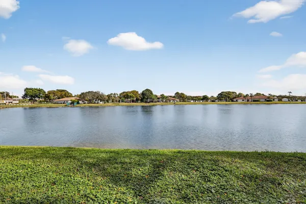 Property Slideshow image 2 of 35 | 1251 sw 134th way 108 a, Pembroke Pines, FL, 33027