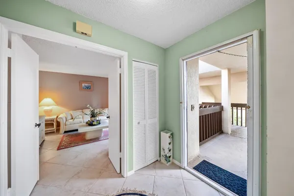 Property Slideshow image 2 of 57 | 5306 cedar lake dr 203, Boynton Beach, FL, 33437