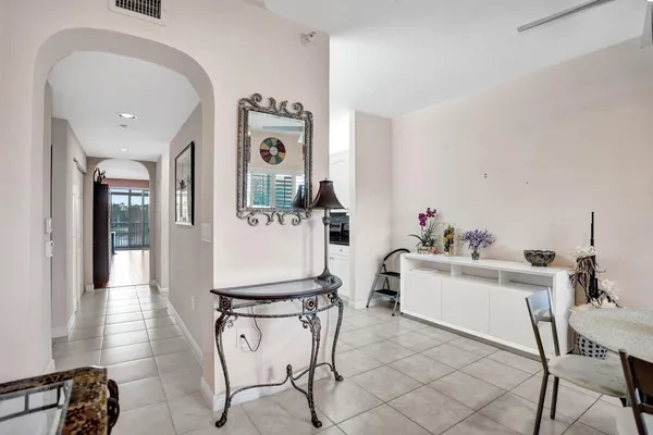 Property Slideshow image 3 of 46 | 7635 southampton ter 214, Tamarac, FL, 33321
