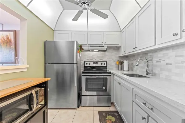 Property Slideshow image 3 of 11 | 1088 harwood f 1088, Deerfield Beach, FL, 33442