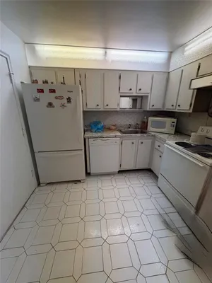 Property Slideshow image 3 of 21 | 4851 nw 21st st 403, Lauderhill, FL, 33313