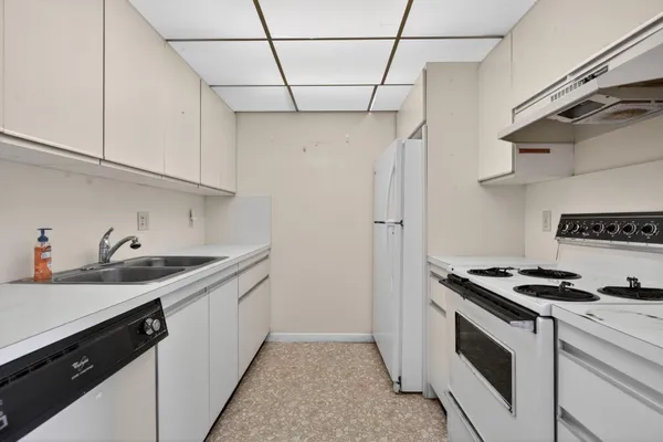 Property Slideshow image 3 of 61 | 3404 bimini ln f2, Coconut Creek, FL, 33066