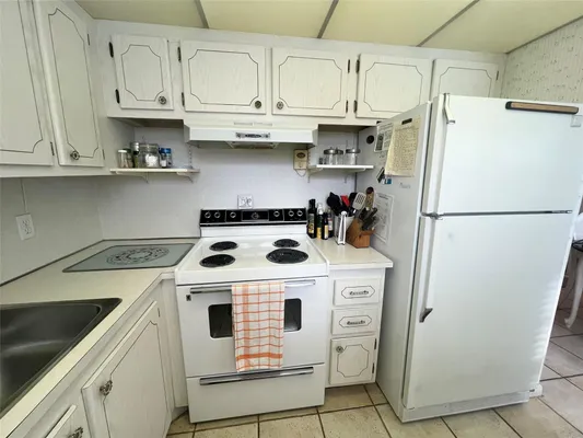 Property Slideshow image 3 of 47 | 244 farnham k 244, Deerfield Beach, FL, 33442