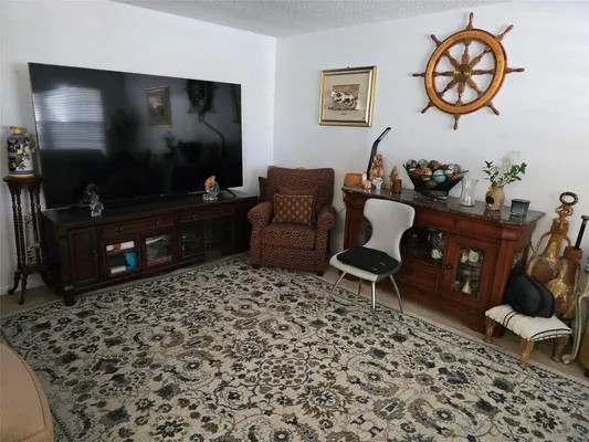 Property Slideshow image 3 of 21 | 551 sw 135 ave 216b, Pembroke Pines, FL, 33027