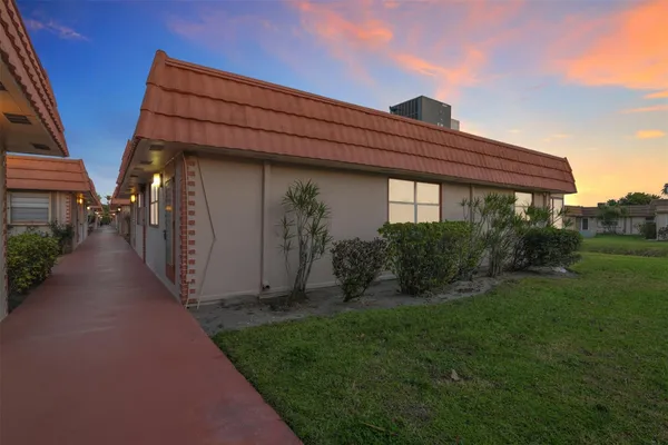 Property Slideshow image 3 of 39 | 138 seville e, Delray Beach, FL, 33446